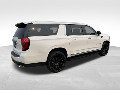Used 2021 GMC Yukon XL Denali AWD/4WD image 4