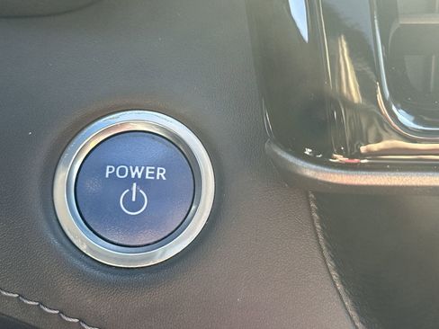 Used 2021 Toyota Highlander XLE image 54