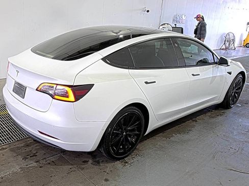 Used 2021 Tesla Model 3 Standard Range Plus image 7