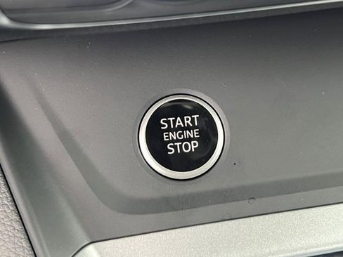 New 2025 Audi Q3 2.0T Premium image 24