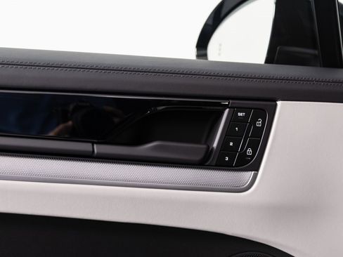 New 2025 Porsche Cayenne S image 26