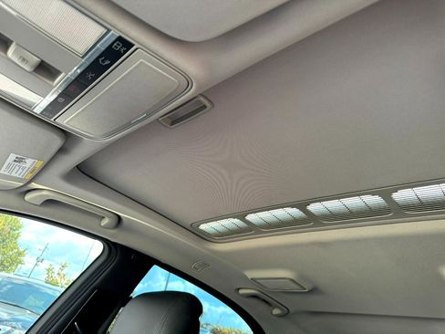 Used 2007 Mercedes-Benz S 550 4MATIC image 23