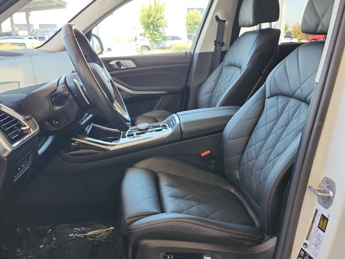 Used 2026 BMW X7 xDrive40i w/ Premium Package AWD/4WD image 15