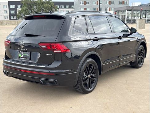 Used 2022 Volkswagen Tiguan SE R-Line AWD/4WD image 8