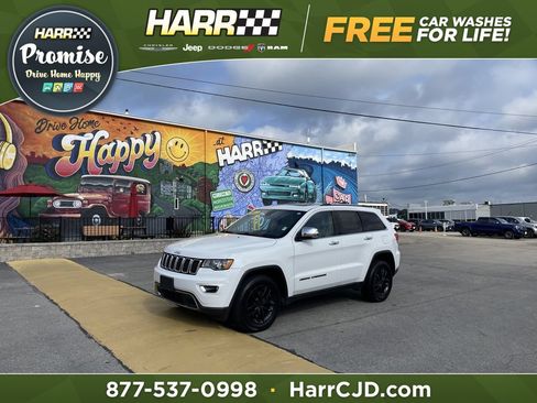 Used 2017 Jeep Grand Cherokee Limited AWD/4WD image 1