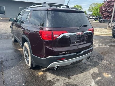 Used 2017 GMC Acadia SLT AWD/4WD image 2