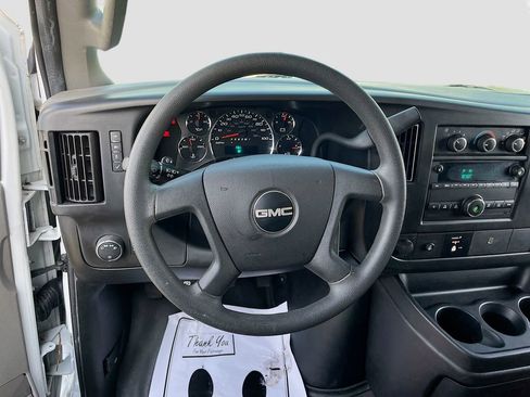 Used 2017 GMC Savana 2500 image 19
