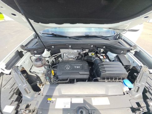 Used 2022 Volkswagen Atlas Cross Sport SE FWD image 12