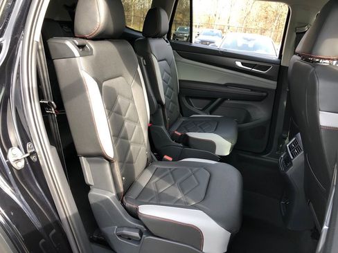 New 2026 Volkswagen Atlas Peak Edition AWD/4WD image 36