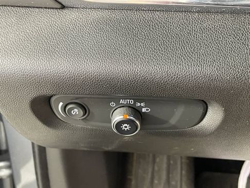 Used 2018 Chevrolet Traverse LS FWD image 10