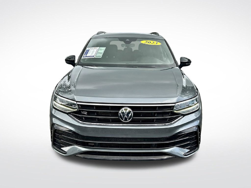 Used 2023 Volkswagen Tiguan SE R-Line FWD image 2
