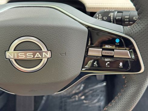 Used 2023 Nissan Ariya AWD image 21
