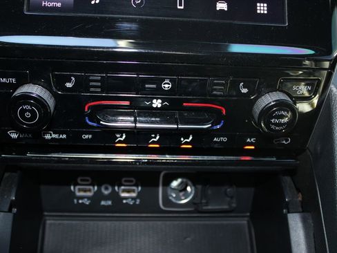 Used 2023 Jeep Grand Cherokee L Laredo image 48