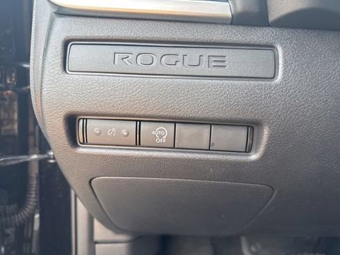 Used 2024 Nissan Rogue S AWD/4WD image 13