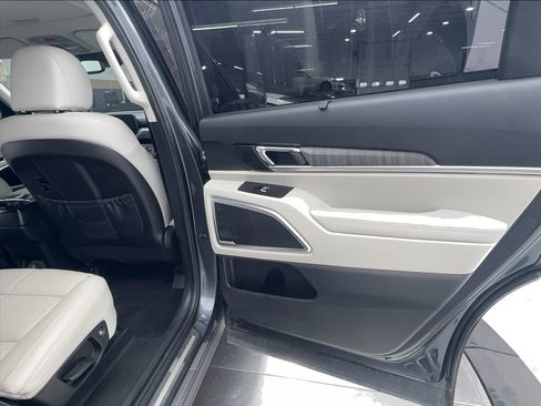 Used 2023 Kia Telluride SX image 41