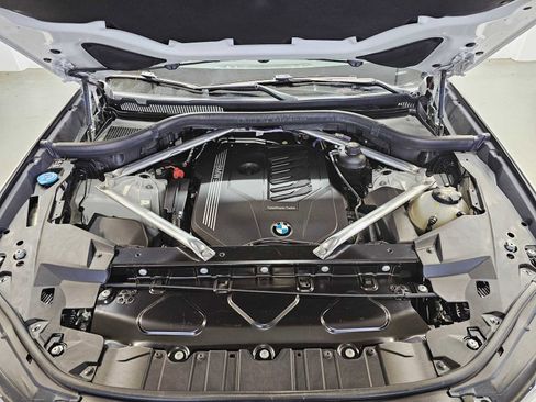 Used 2021 BMW X5 xDrive40i w/ Premium Package image 9