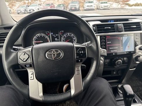 Used 2022 Toyota 4Runner TRD Sport image 11