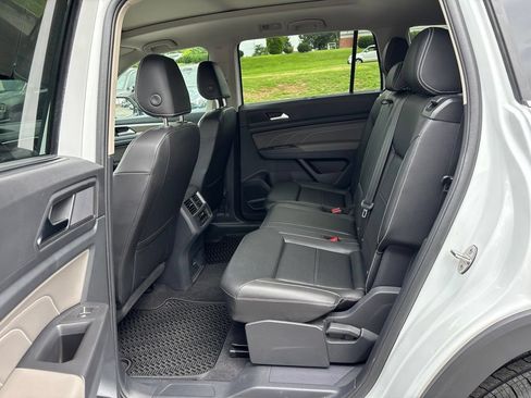 Used 2023 Volkswagen Atlas SEL AWD/4WD image 24