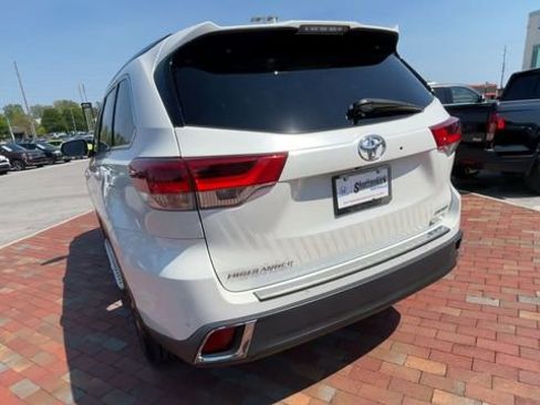 Used 2018 Toyota Highlander Limited Platinum image 8