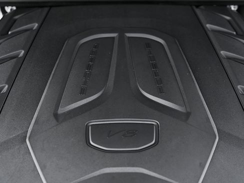 Used 2026 Porsche Cayenne Turbo image 17