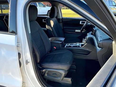 Used 2020 Ford Explorer XLT w/ Comfort Package image 26