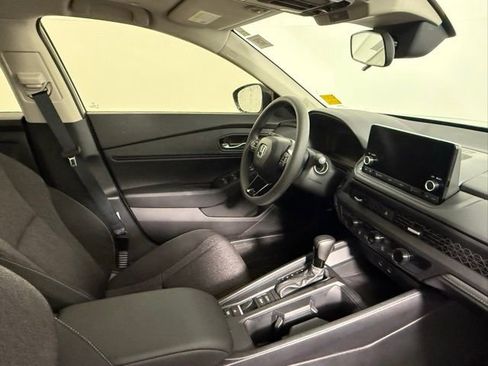 Used 2025 Honda Accord SE image 43