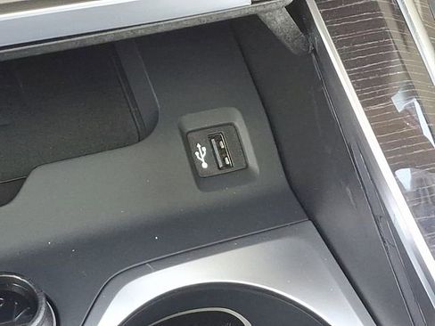 New 2026 BMW X7 M60i w/ Executive Package image 18