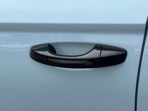 New 2026 Volkswagen Taos SE AWD/4WD image 14