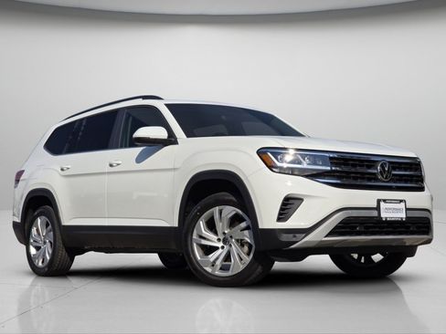 Used 2022 Volkswagen Atlas SE w/ Panoramic Sunroof Package AWD/4WD image 2