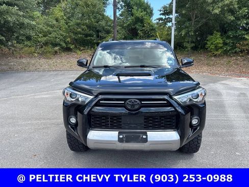 Used 2022 Toyota 4Runner TRD Off-Road Premium w/ Moonroof Package AWD/4WD image 2