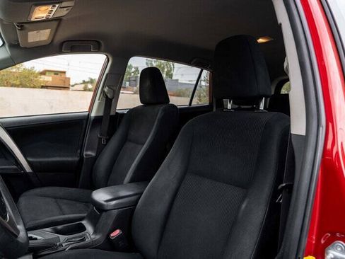 Used 2014 Toyota RAV4 LE AWD/4WD image 10