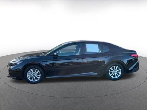 Used 2025 Toyota Camry LE image 8
