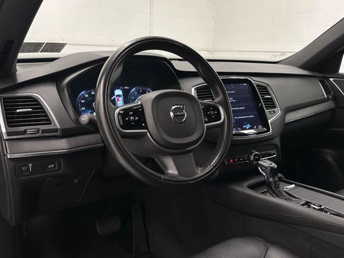 Used 2020 Volvo XC90 T6 Momentum w/ Protection Package Premier AWD/4WD image 10