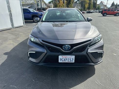 Used 2023 Toyota Camry SE image 5