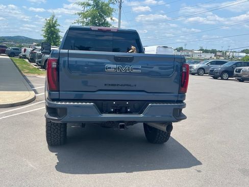 Used 2025 GMC Sierra 2500 Denali Ultimate AWD/4WD image 8