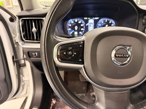 Used 2022 Volvo V60 T5 Cross Country AWD/4WD image 13