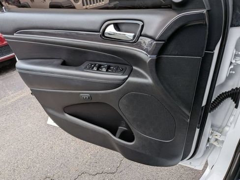 Certified 2020 Jeep Grand Cherokee Overland AWD/4WD image 24