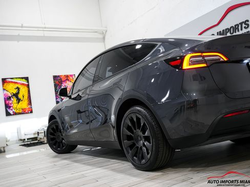 Used 2024 Tesla Model Y Long Range AWD/4WD image 87