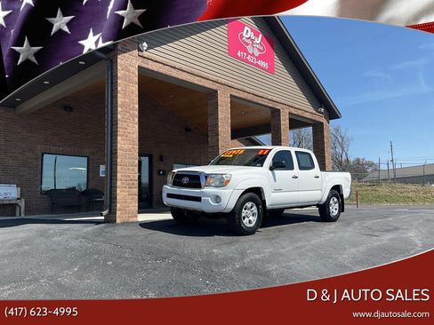 Used 2011 Toyota Tacoma 4x4 Double Cab w/ TRD Off-Road Pkg w/JBL Audio image 1