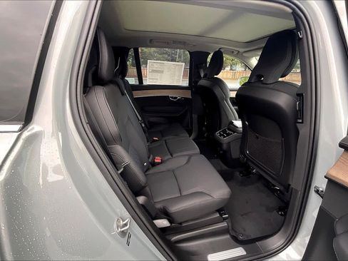 New 2026 Volvo XC90 B5 Plus image 27