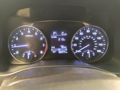 Used 2017 Hyundai Elantra SE FWD image 23