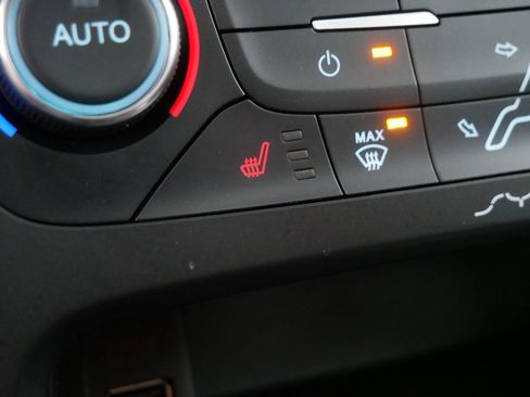 Used 2015 Ford Focus Titanium w/ Titanium Cold Weather Package image 25