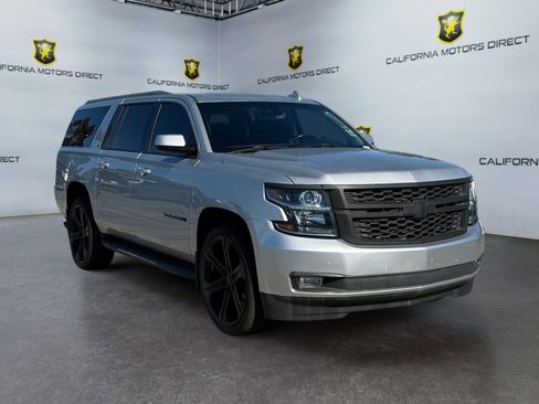 Used 2018 Chevrolet Suburban LT image 7
