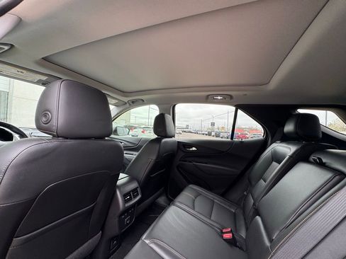 Used 2023 Chevrolet Equinox Premier image 12
