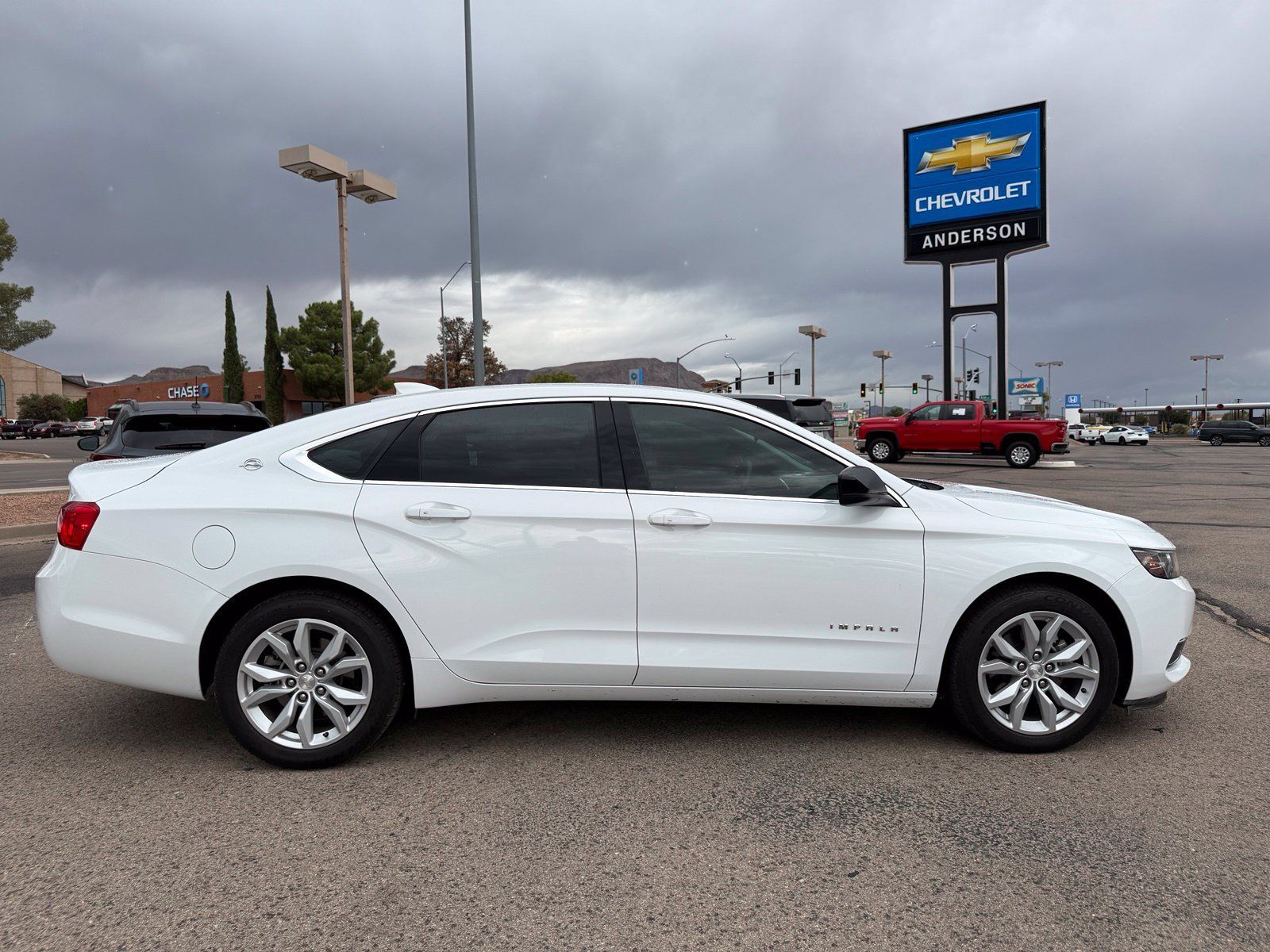Used 2018 Chevrolet Impala LS FWD image 4