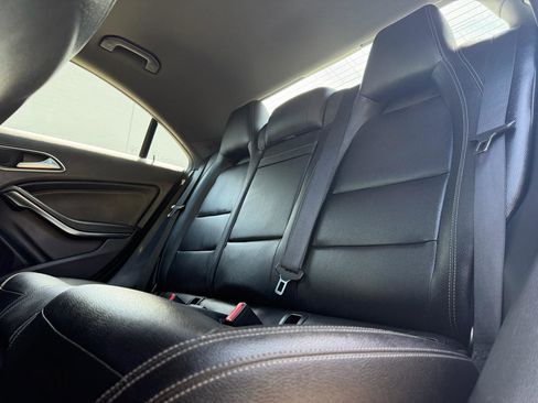 Used 2018 Mercedes-Benz CLA 250 4MATIC image 8