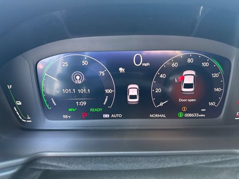 Used 2025 Honda Accord Sport image 19