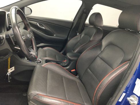 Used 2018 Hyundai Elantra GT Sport w/ Sport Tech Package 04 image 17