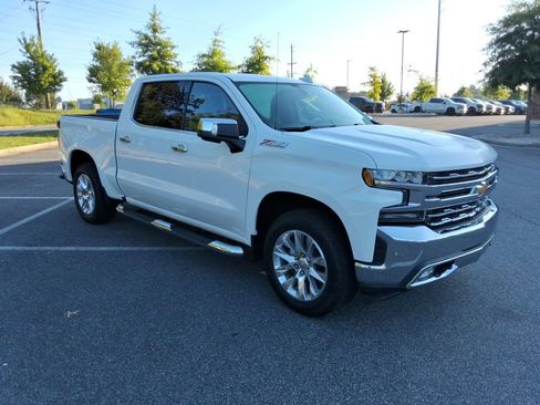 Certified 2019 Chevrolet Silverado 1500 LTZ AWD/4WD image 3