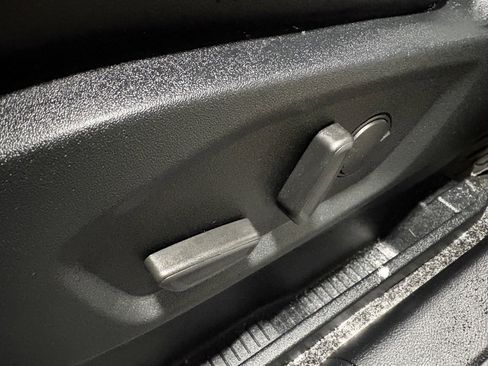 Used 2020 Ford Edge SEL w/ Convenience Package image 19